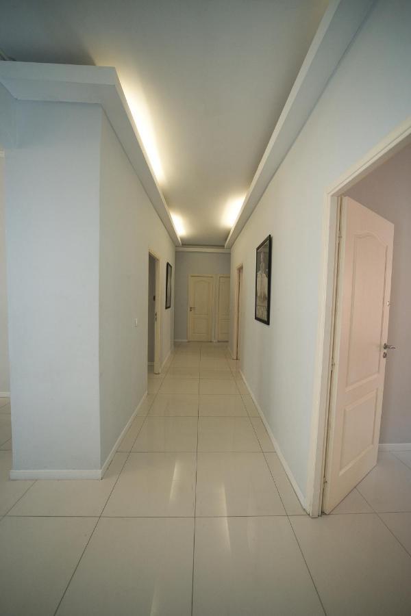 Lusso 5 Beds Central Apartment Ница Екстериор снимка
