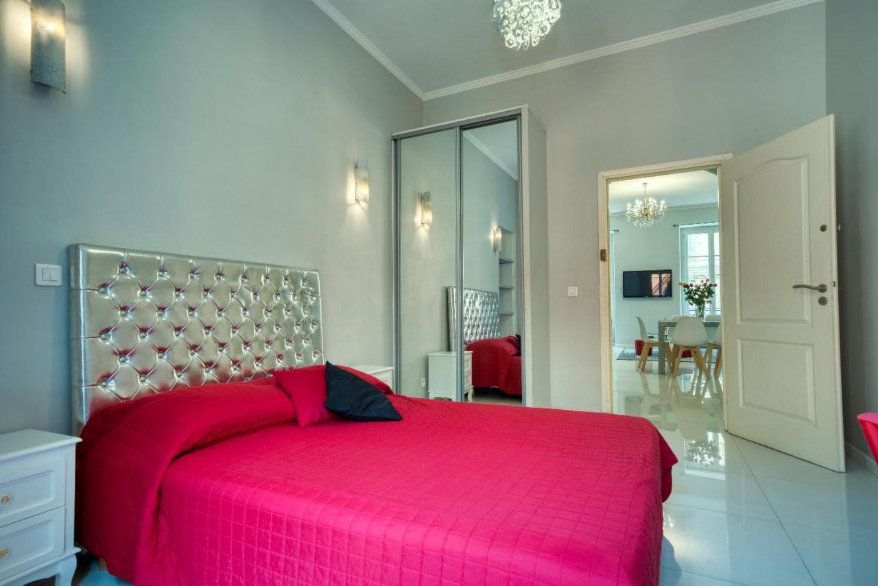 Lusso 5 Beds Central Apartment Ница Екстериор снимка